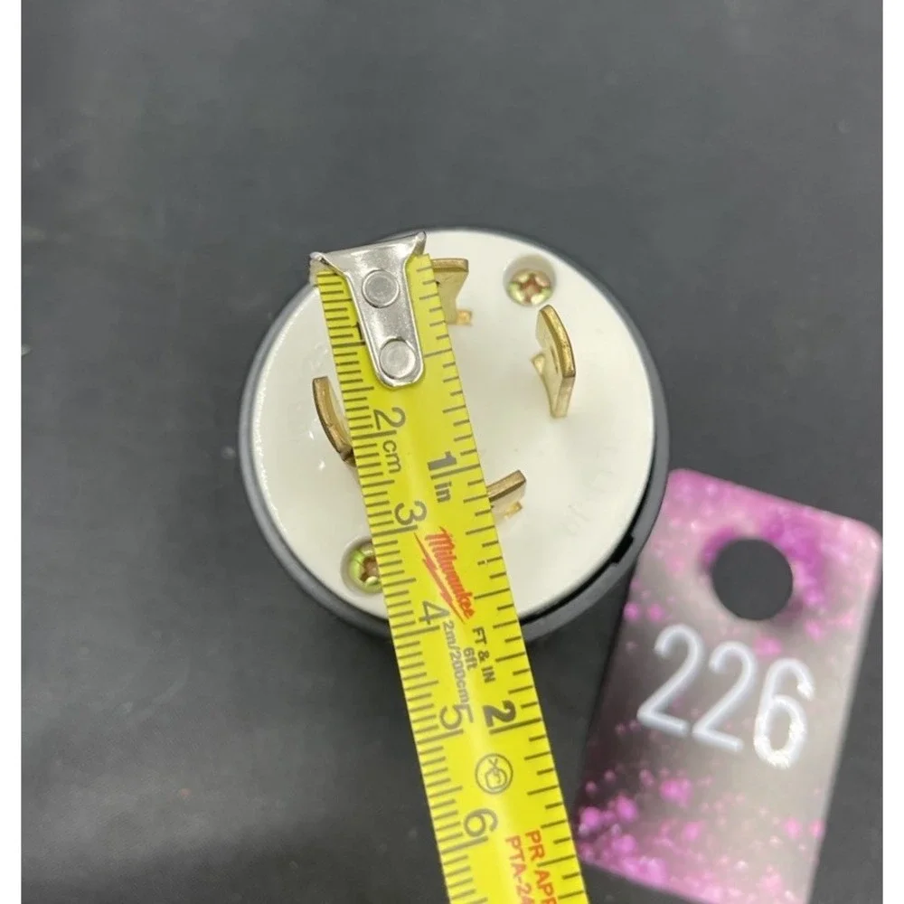 Touching 30A-125/250V‎ 4 Wire Male Inline Locking Plug